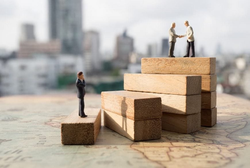 Come cambiare l'intestatario del contratto cellulare mobile