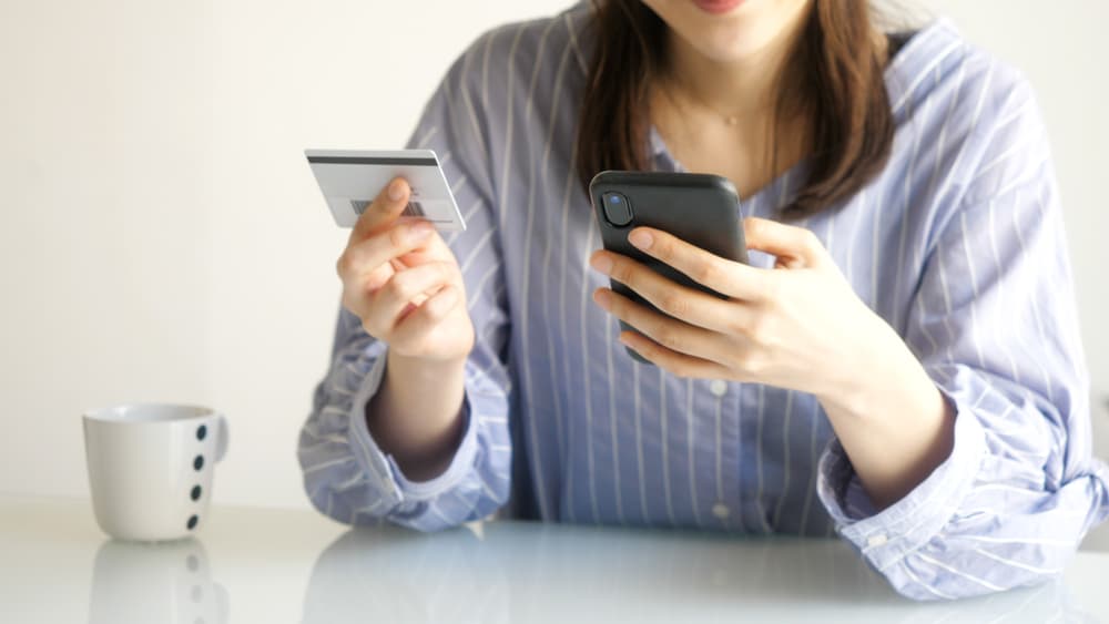 Tim Pay, che cos'è e come funziona la carta di credito Tim